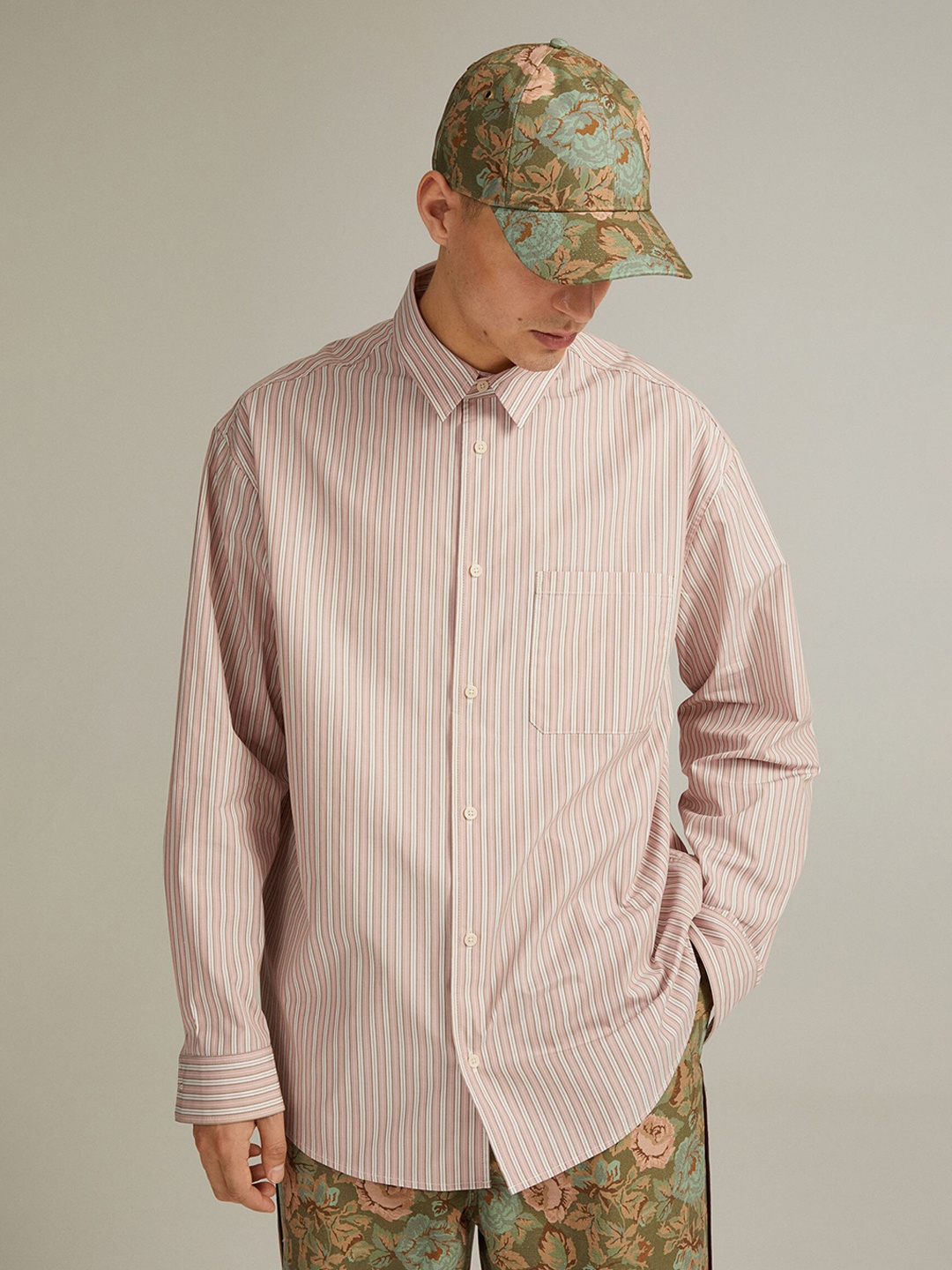 

H&M Men Pink & White Striped Cotton Shirt