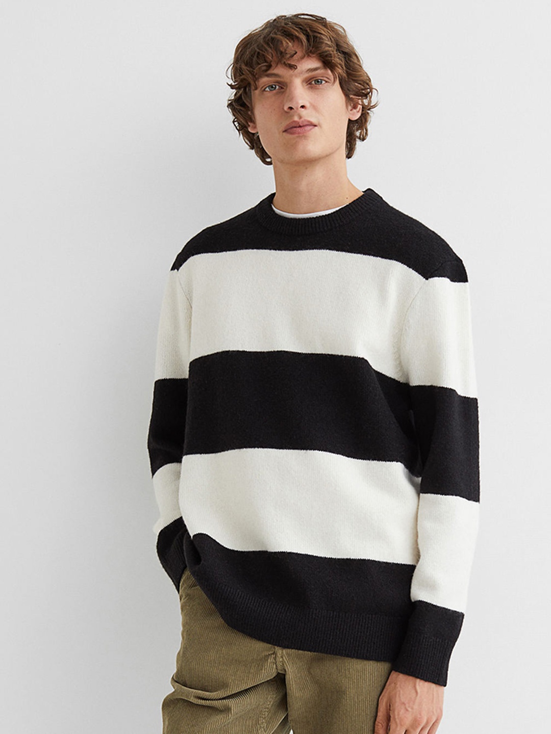 

H&M Men Black & White Relaxed Fit Wool-Blend Jumper