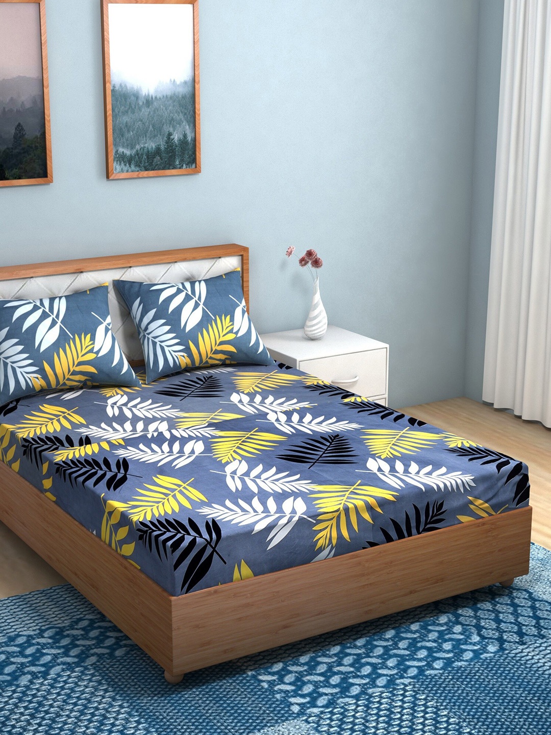 

TAG 7 Black & Blue Floral 210 TC 2 King Bedsheet with 4 Pillow Covers