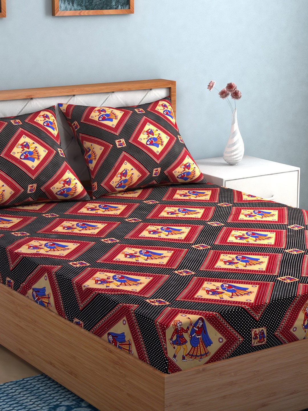 

TAG 7 Red & Black Ethnic Motifs 210 TC 2 King Bedsheet with 4 Pillow Covers