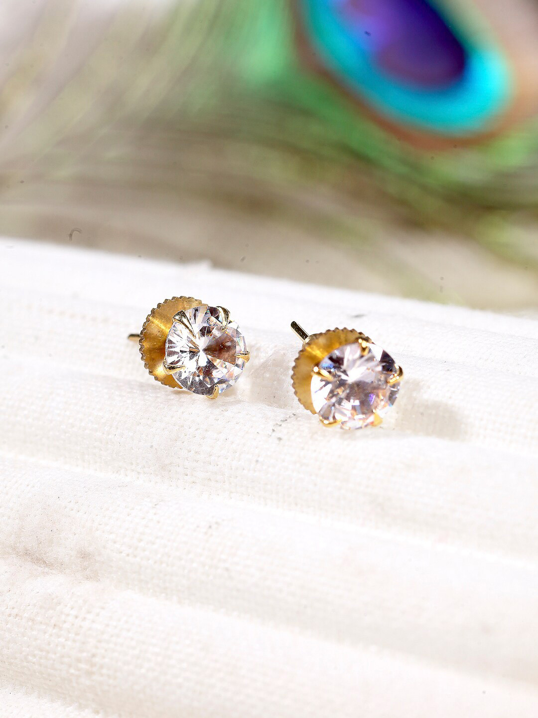 

DUGRISTYLE White Gold-Plated Contemporary American Diamond Studs Earrings