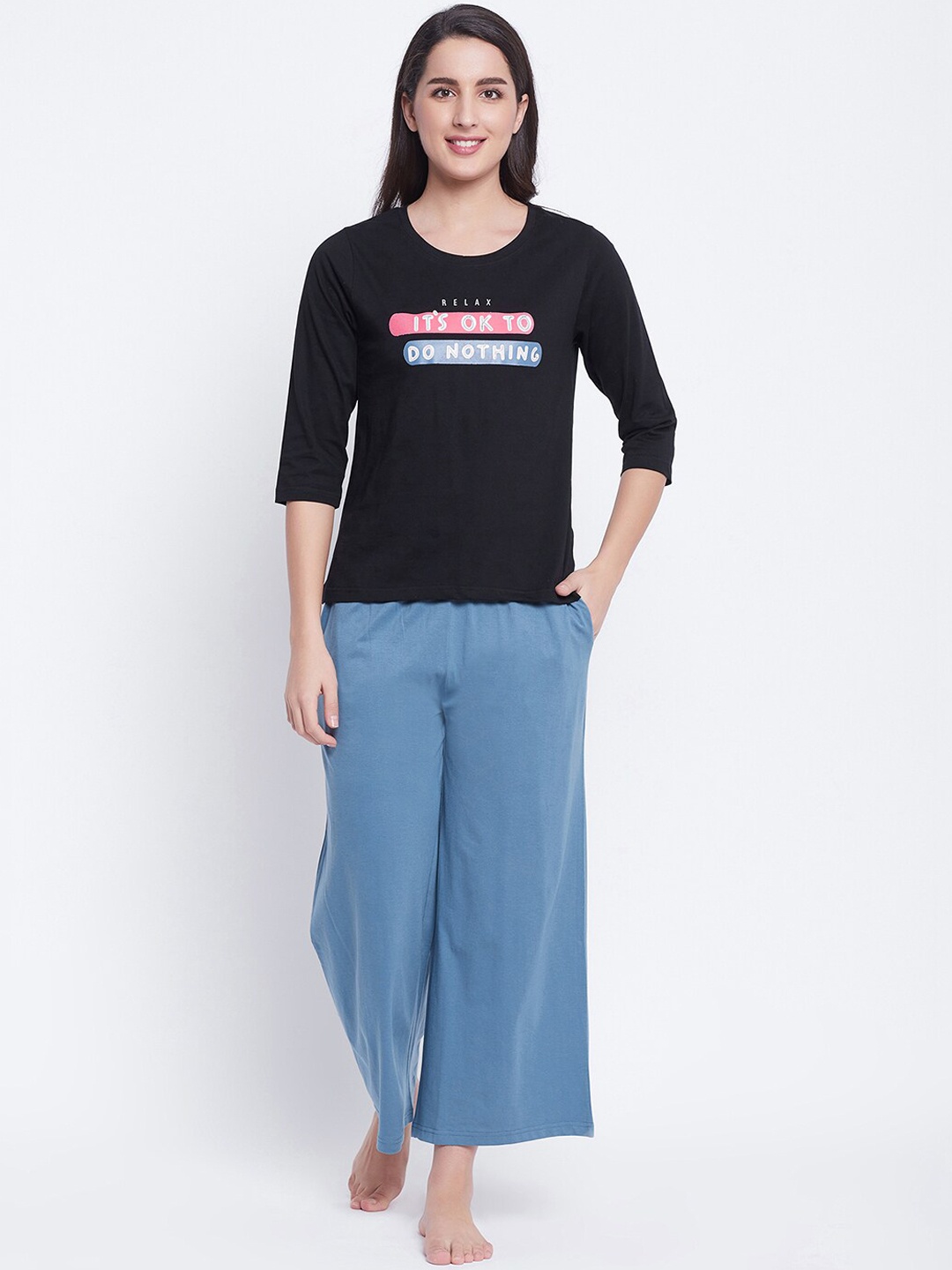 

Clovia Women Black & Blue Pure Cotton Printed T-shirt & Basic Pyjama Night suit