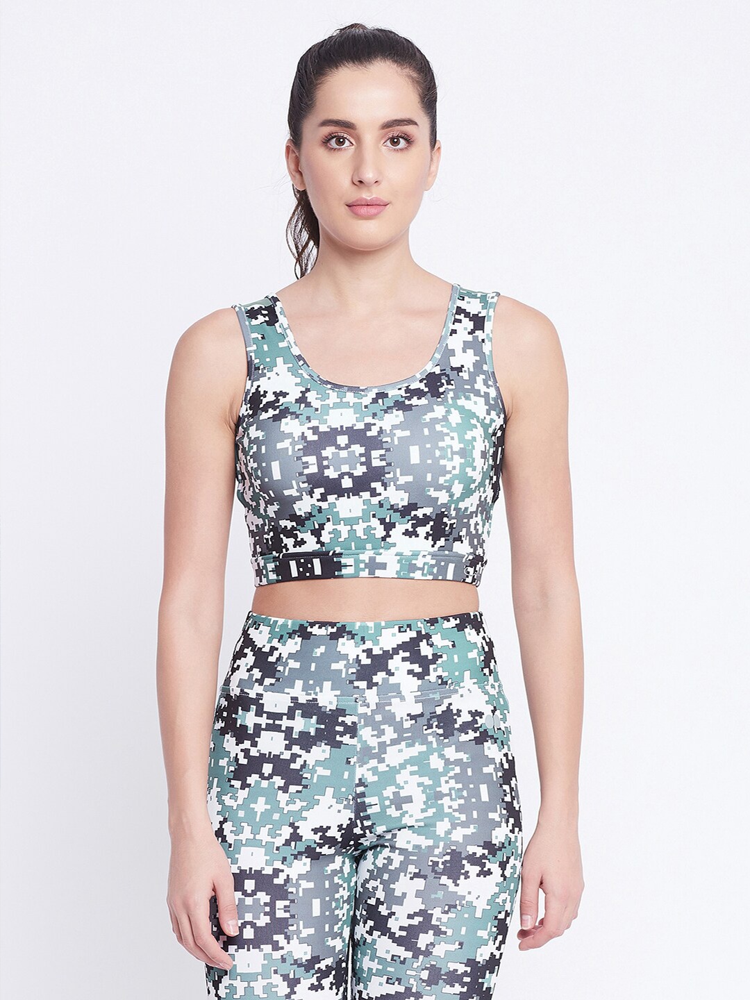 

Clovia Grey & Black Geometric Workout Bra Lightly Padded BR2054P05XXL
