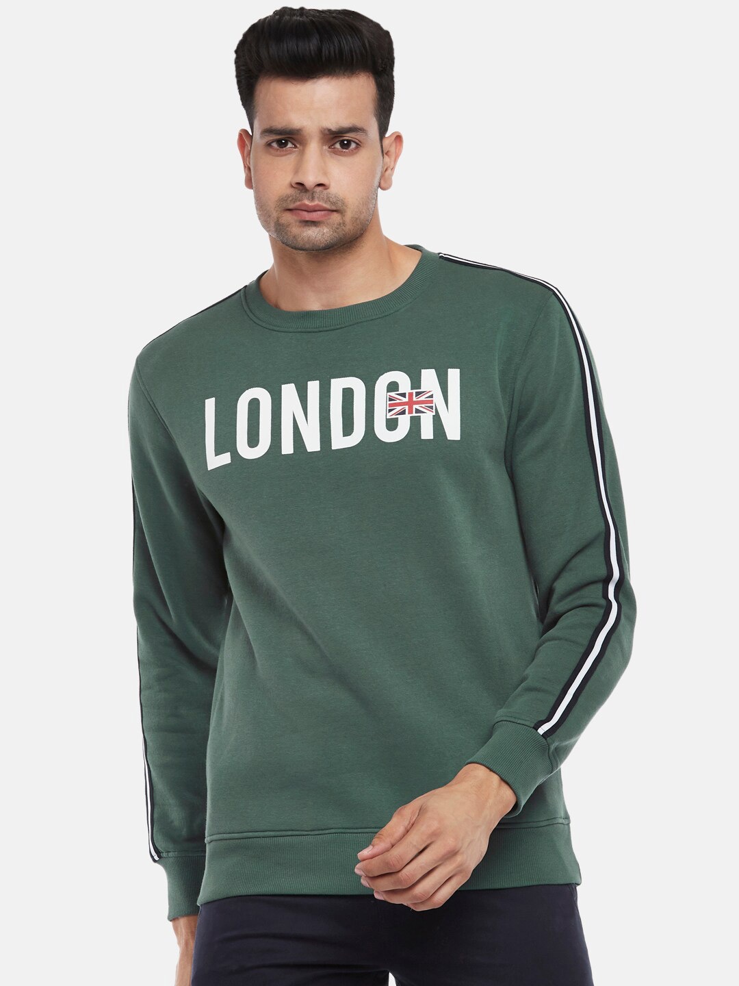 

BYFORD by Pantaloons Men Green Cotton Blend Printed Sweatshirt