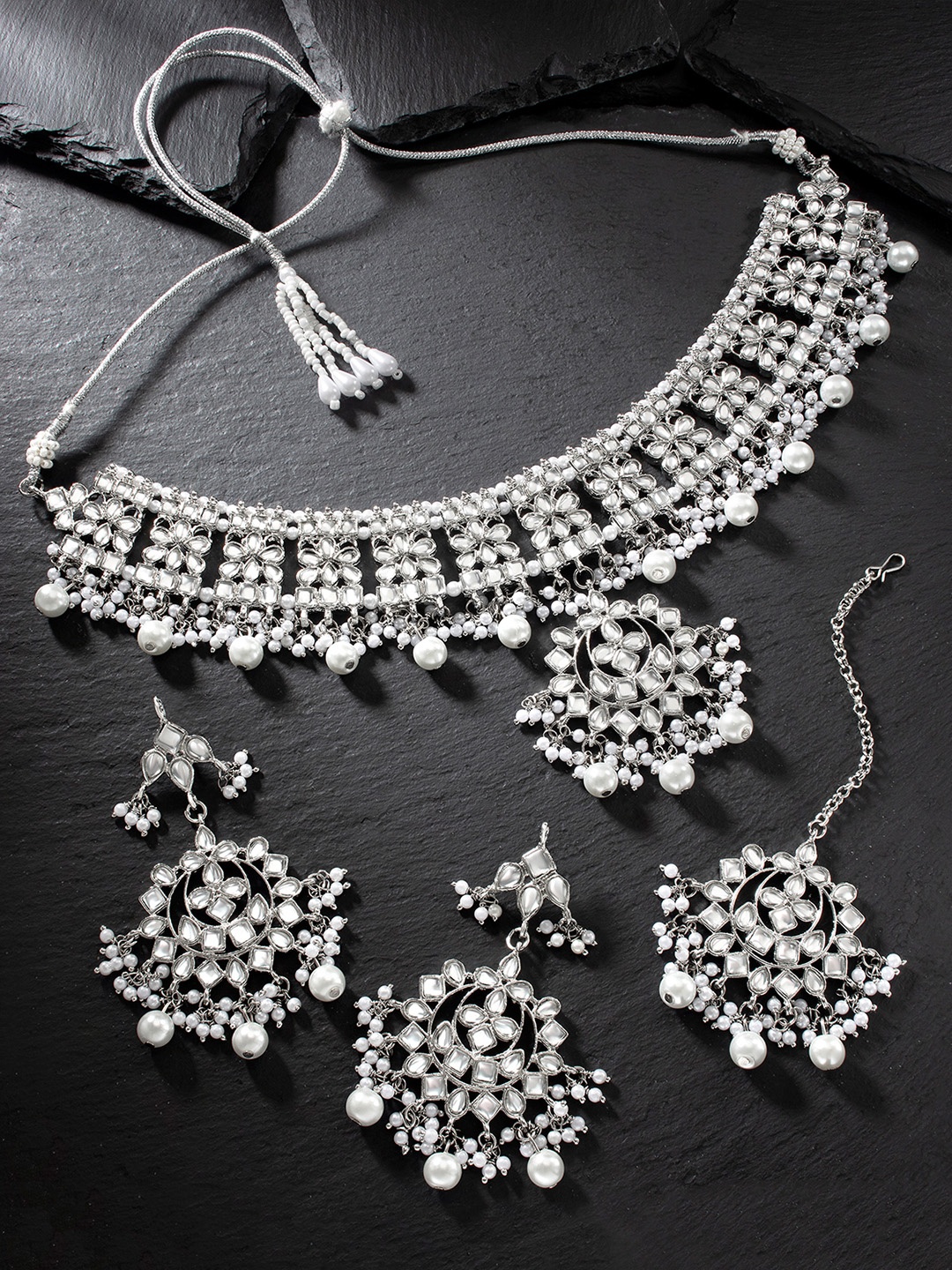 

Peora White Silver-Plated Kundan Embellished Jewellery Set