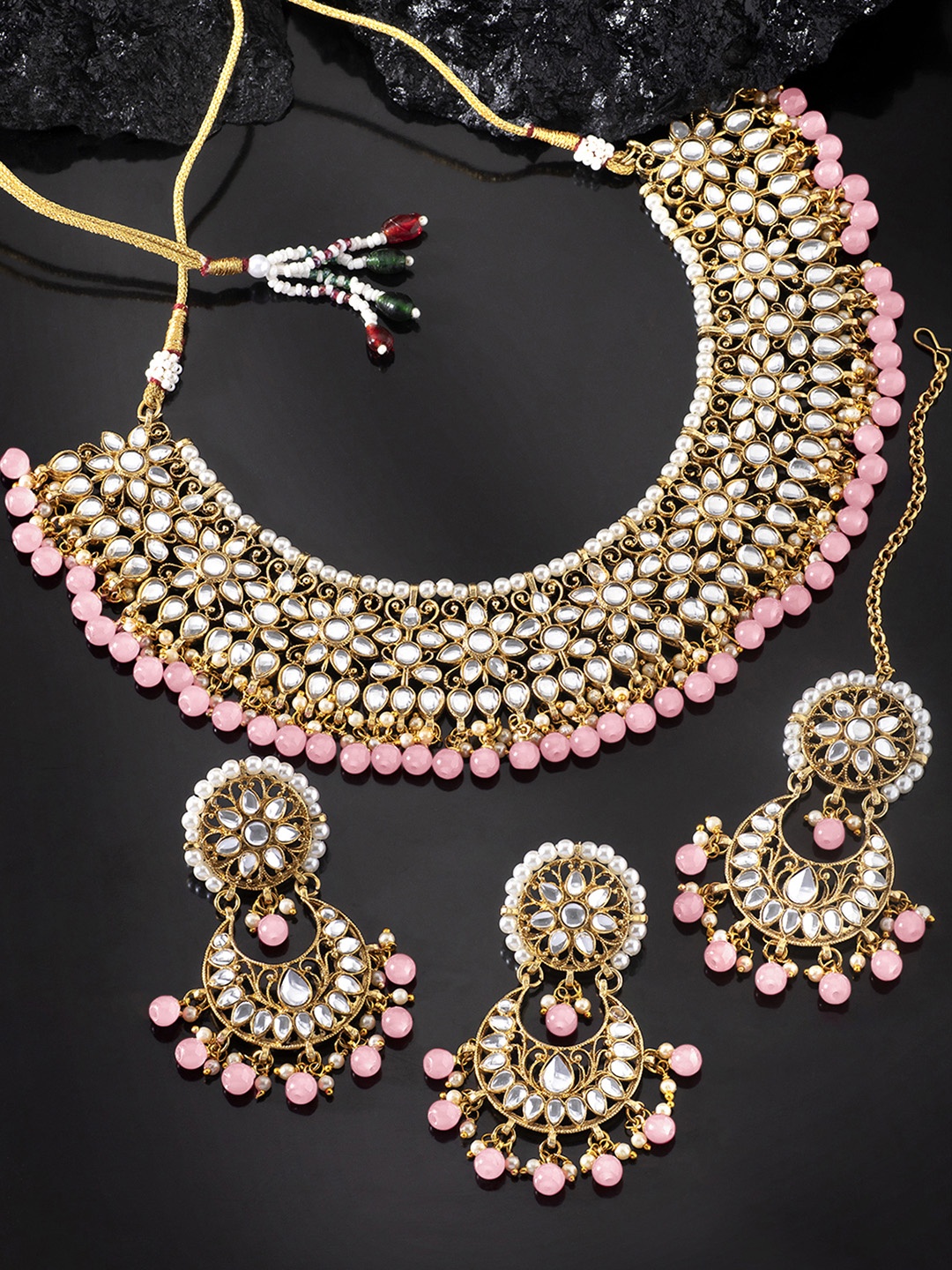 

Peora Pink & White Gold-Plated Kundan Jewellery Set