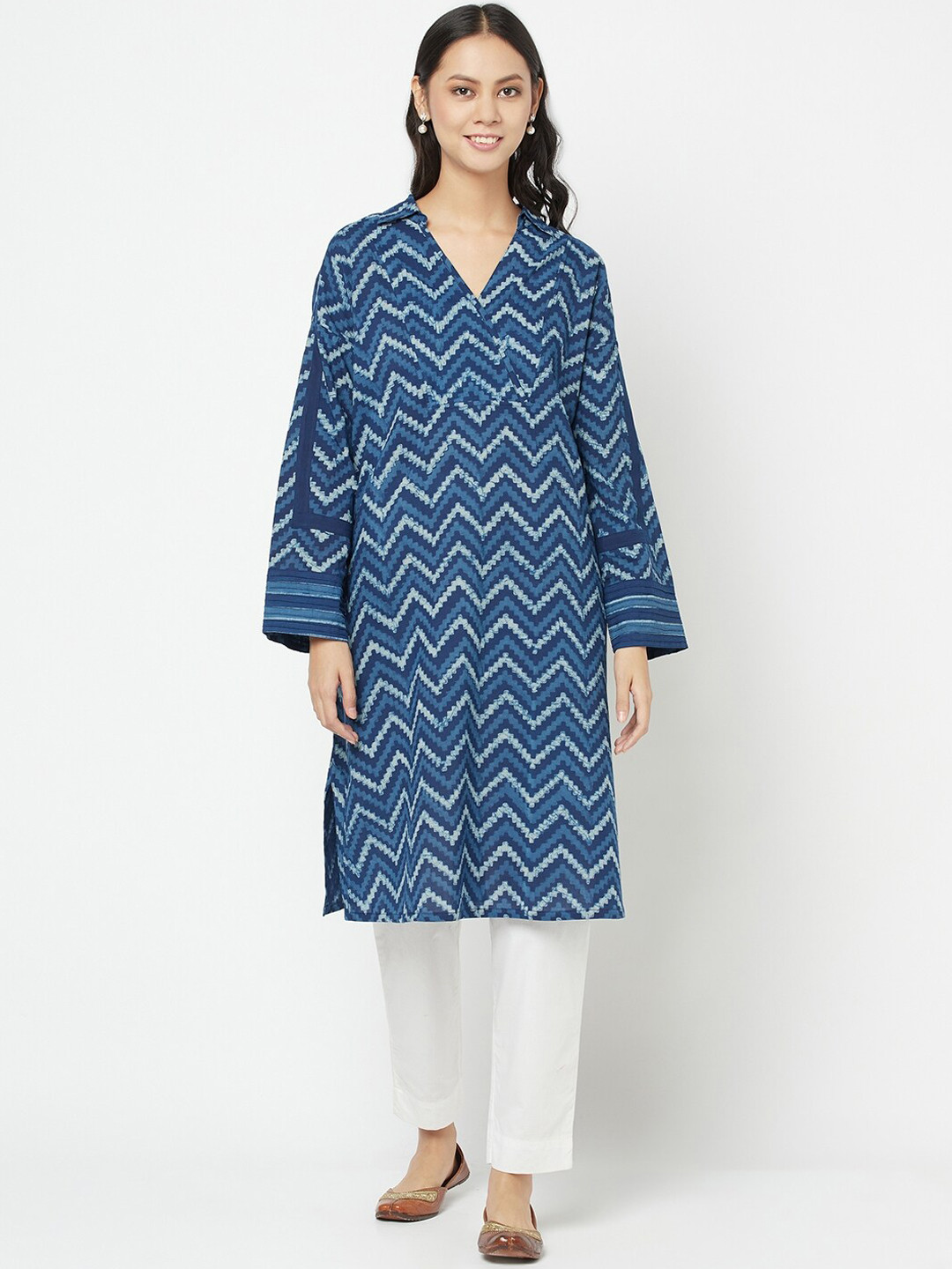 

Fabindia Women Blue & White Chevron Printed Cotton Kurta