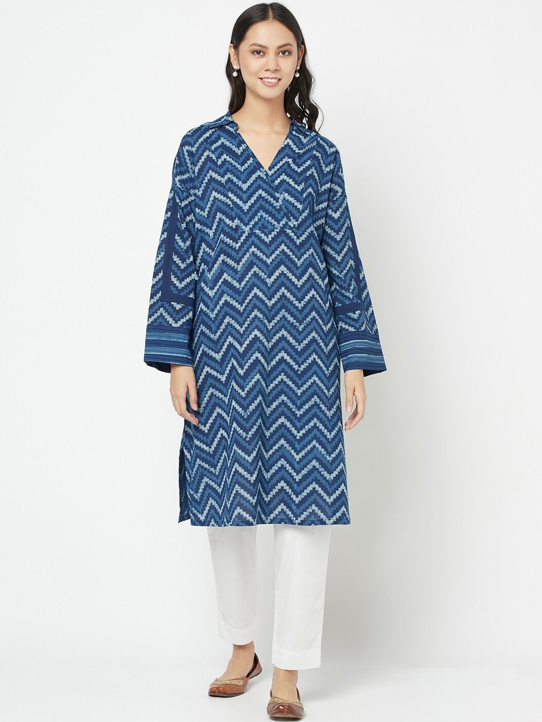 

Fabindia Women Blue Cotton Geometric Printed Kurta