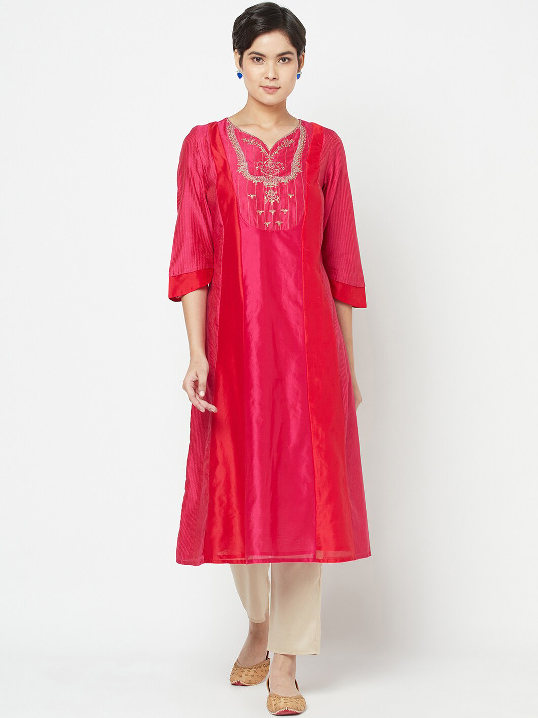 

Fabindia Women Pink Yoke Design Thread Work Kurta