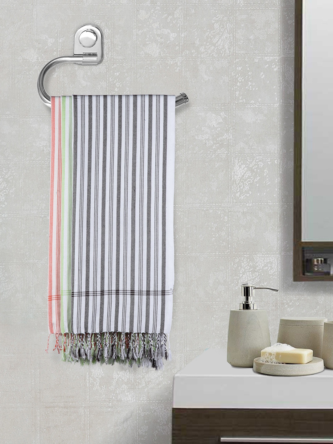 

KLOTTHE Set Of 3 Striped Cotton 210 GSM Bath Towels, Green