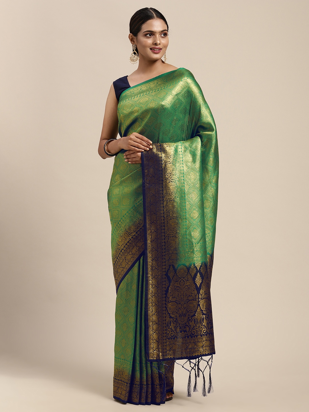 

DIVASTRI Green & Navy Blue Ethnic Motifs Zari Kanjeevaram Saree