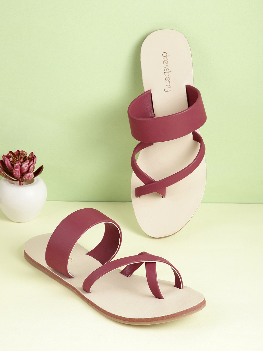 

DressBerry Women Maroon One Toe Flats