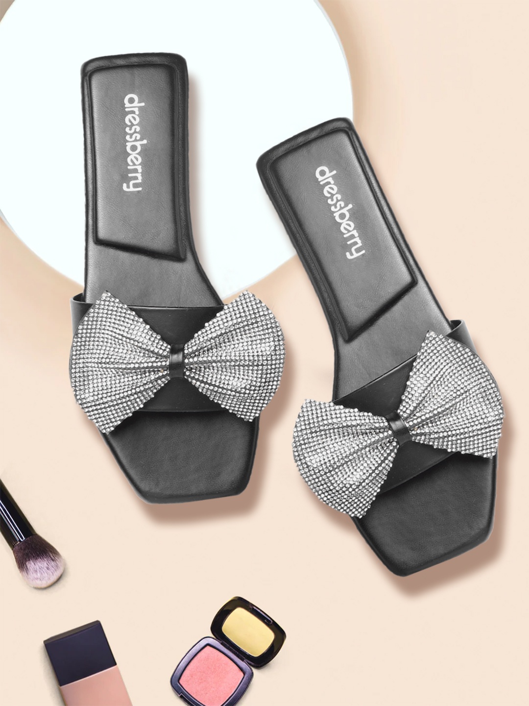 

DressBerry Women Black & Silver-Toned Bow Embellished Open Toe Flats