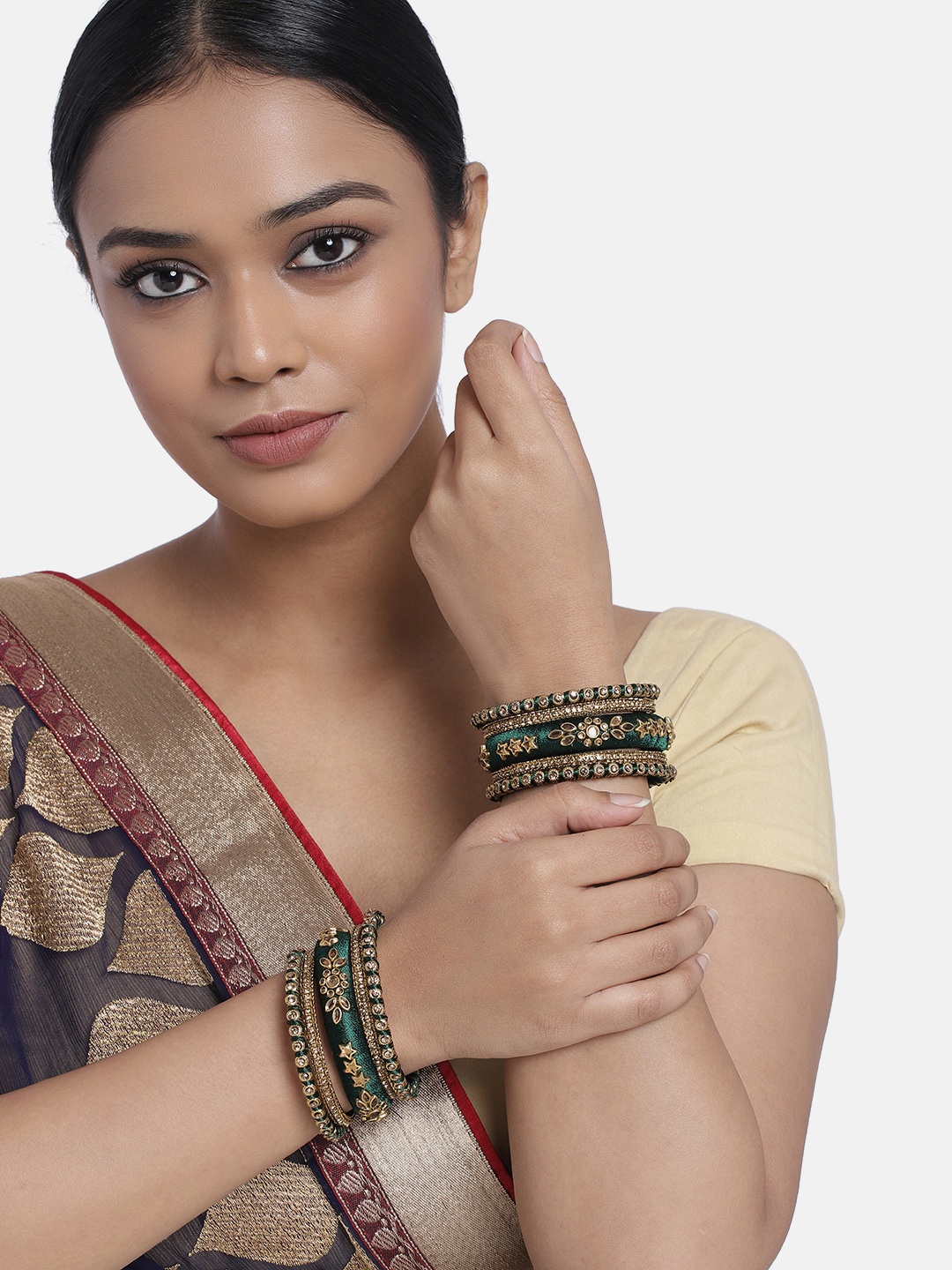 

Peora Set of 10 Green Handcrafted Silk Thread Kundan Studded Floral Chuda Bangles