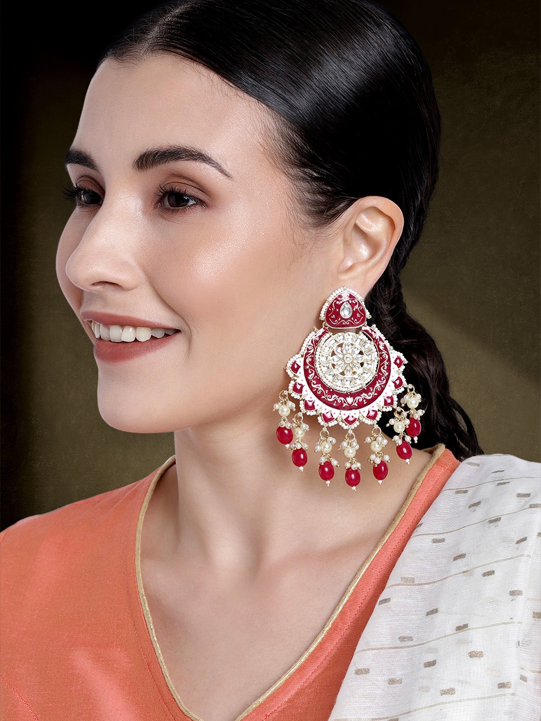 

Peora Maroon & White Gold Plated Crescent Shaped Enamelled Chandbalis