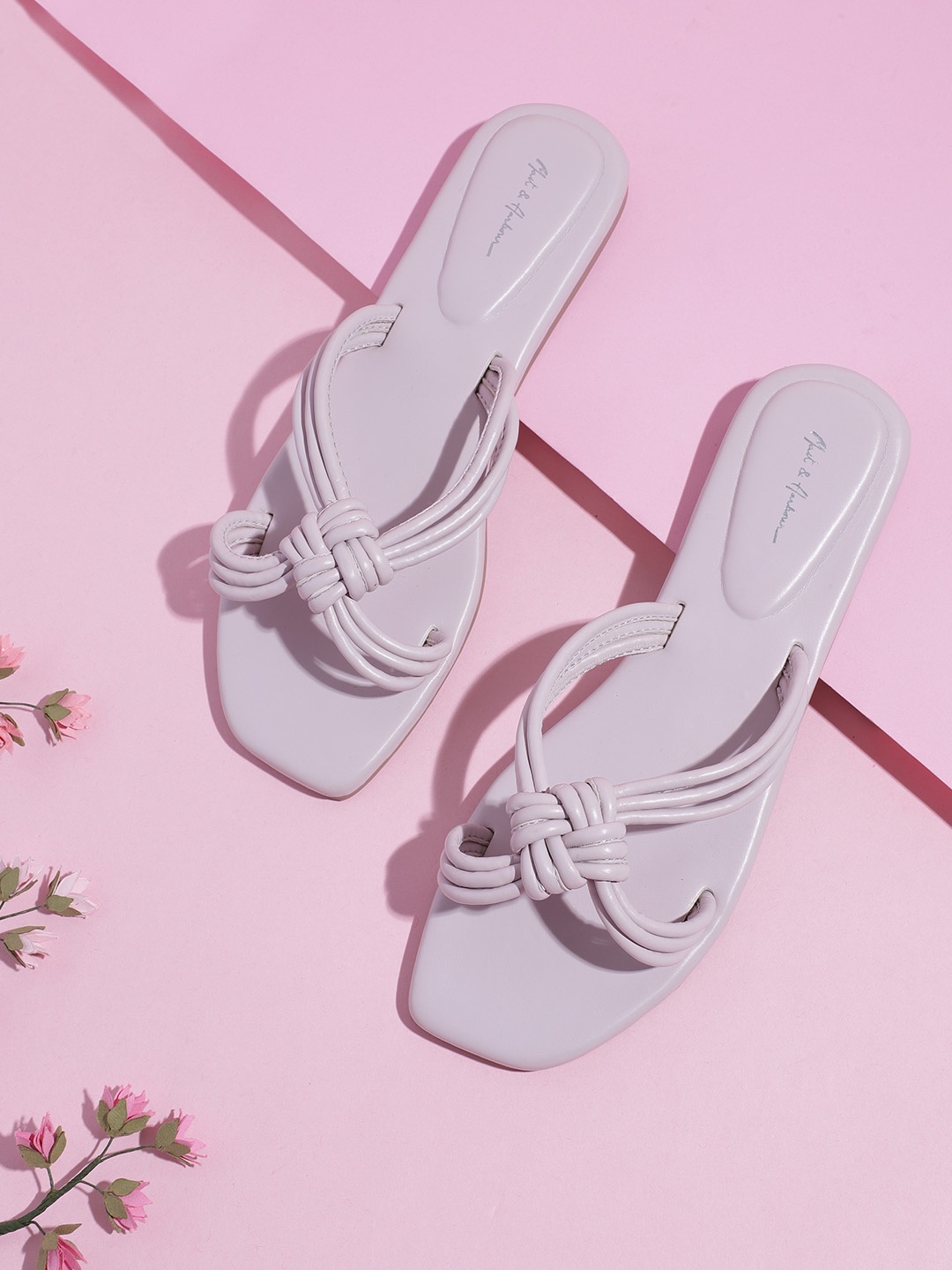 

Mast & Harbour Women Lavender Solid Knot Detail Open Toe Flats
