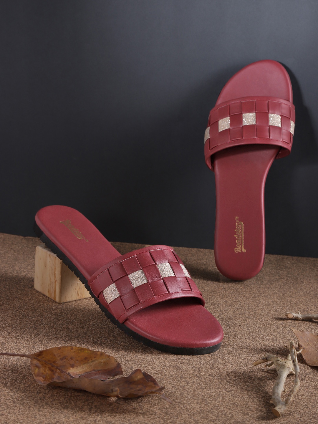 

Roadster Women Burgundy & Gold-Toned Basketweave Open Toe Flats