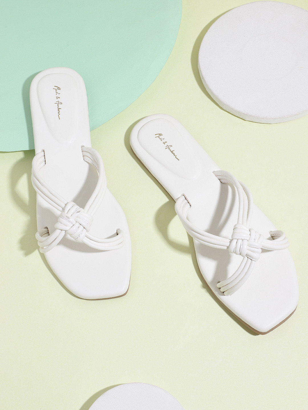 

Mast & Harbour Women White Solid Knot Detail Open Toe Flats