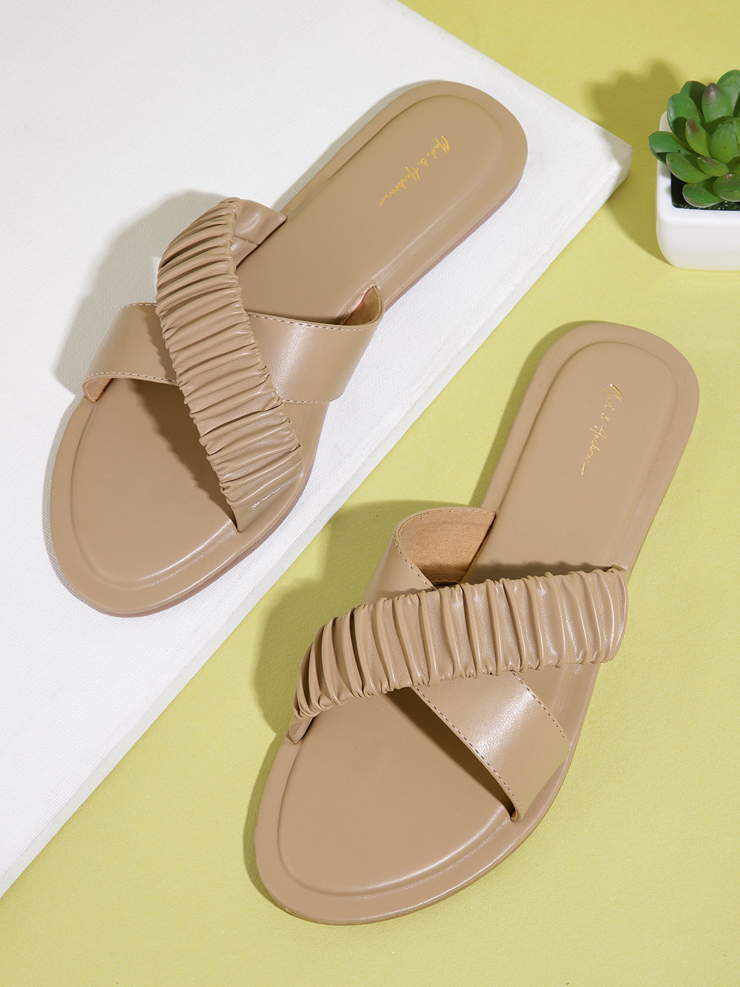 

Mast & Harbour Women Nude-Coloured Ruched Criss-Cross Open Toe Flats