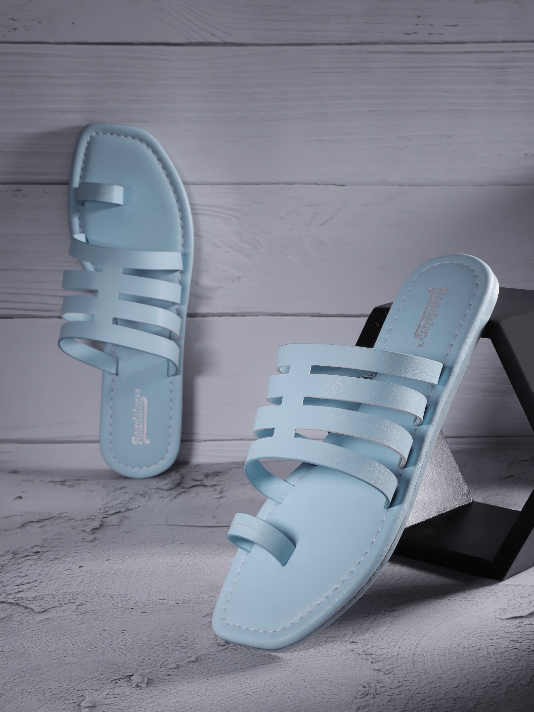 

Roadster Women Blue One Toe Flats