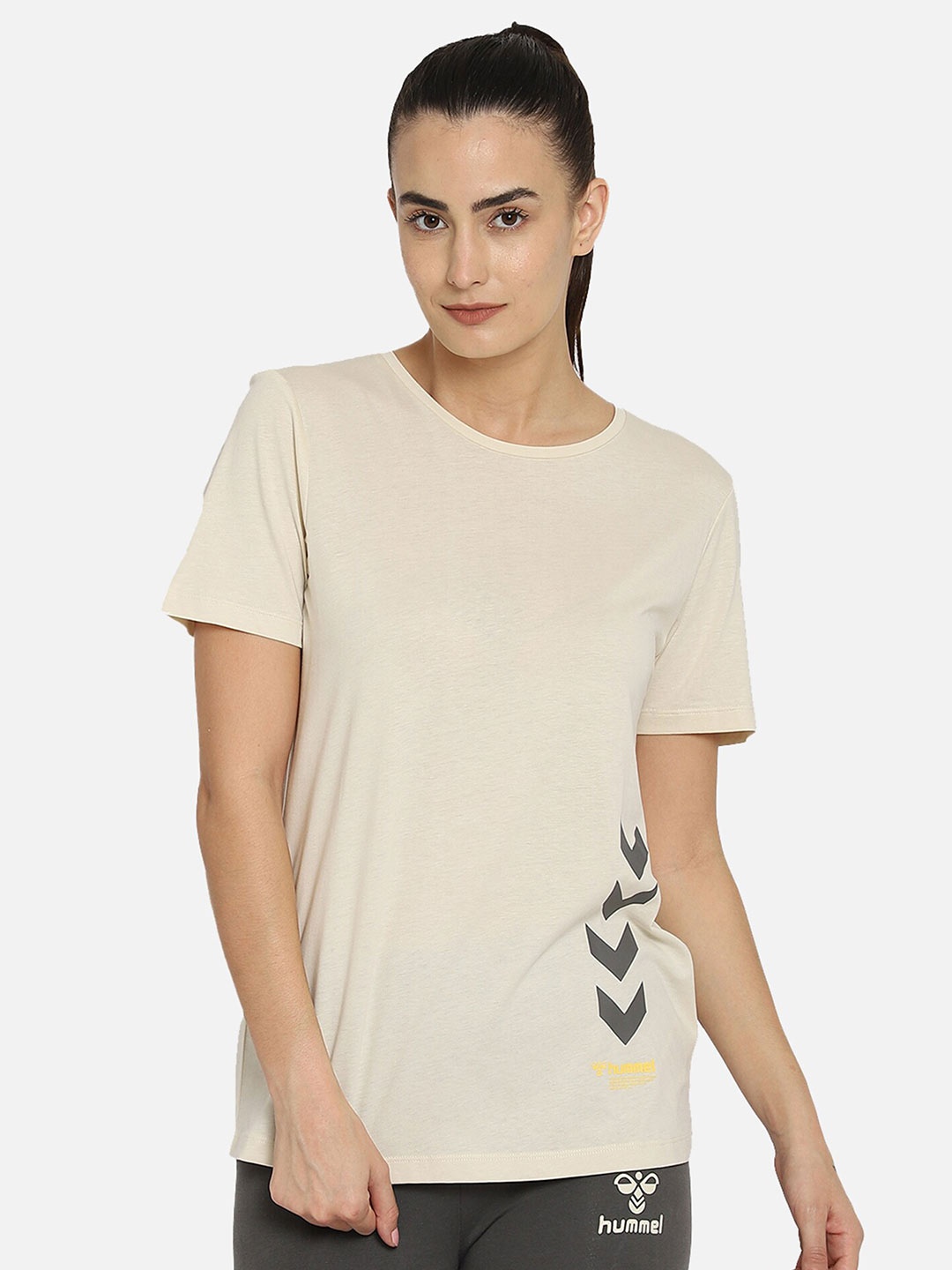 

hummel Women Off White T-shirt