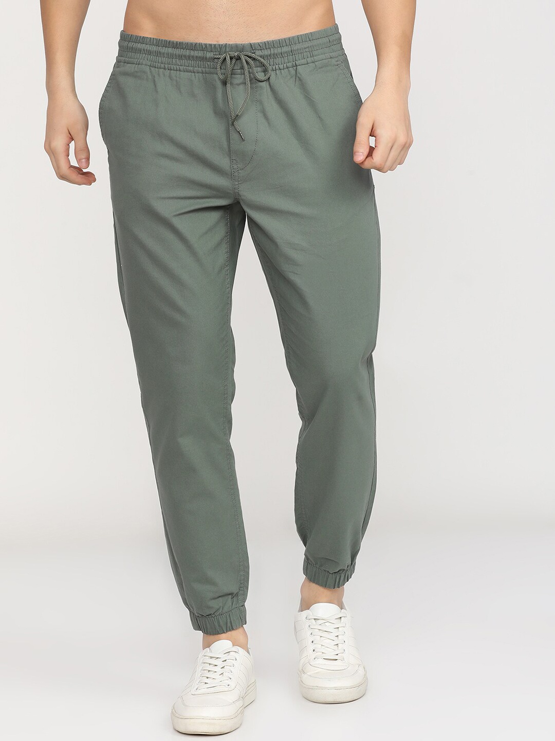 

HIGHLANDER Men Green Slim Fit Joggers Trousers