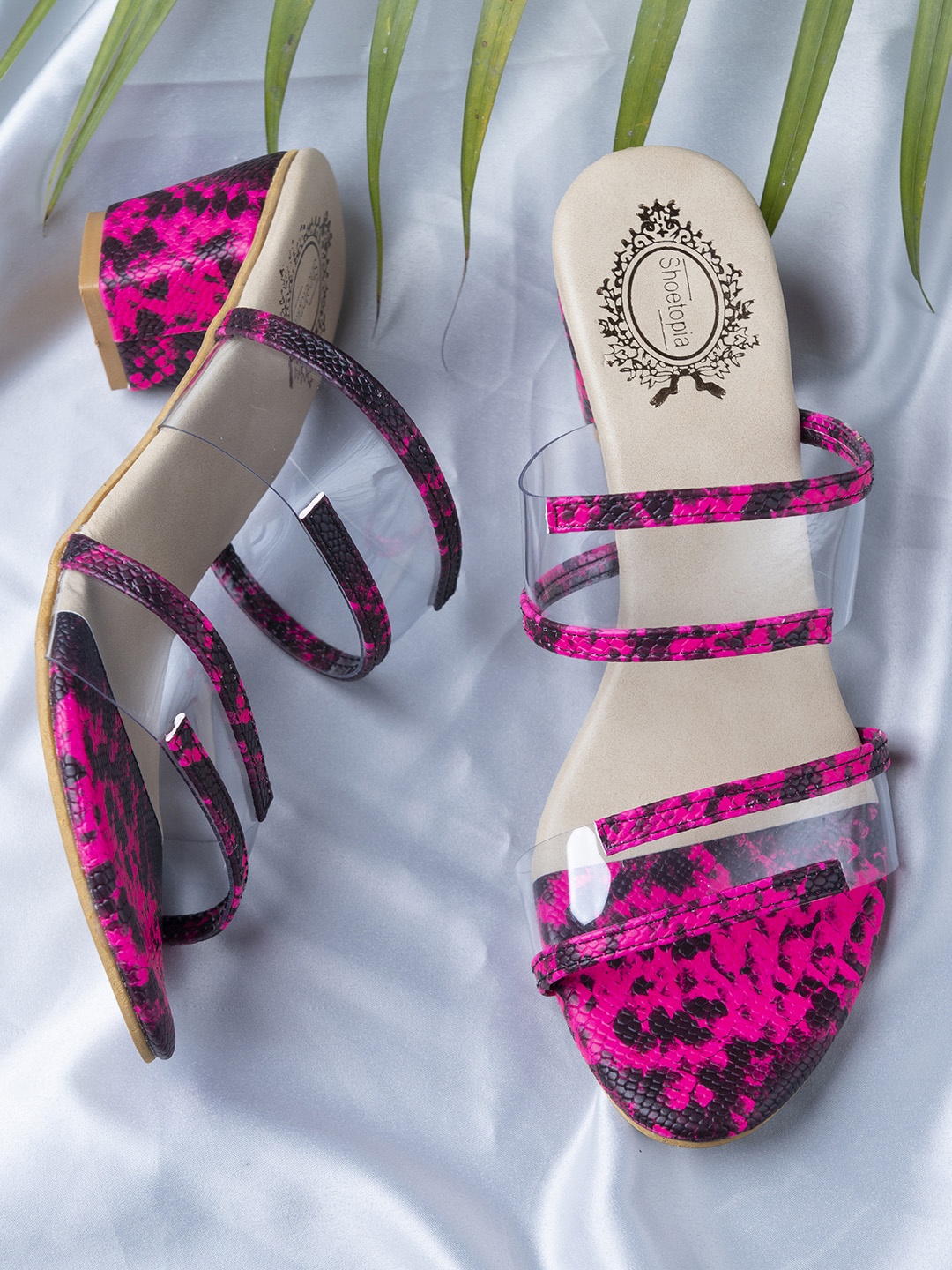

Shoetopia Pink Printed Block Sandals