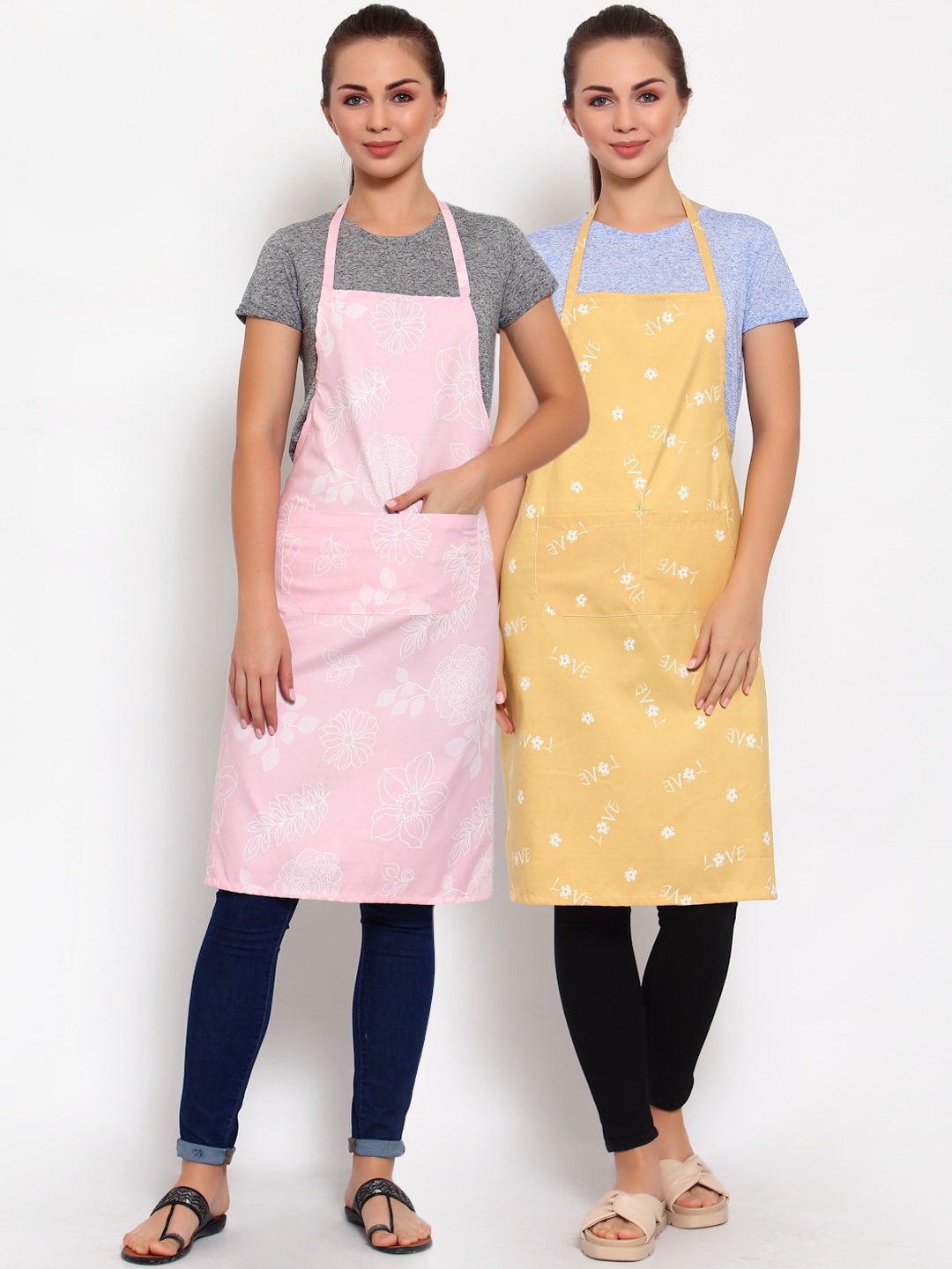 

Arrabi Pack of 2 Multi Printed Aprons