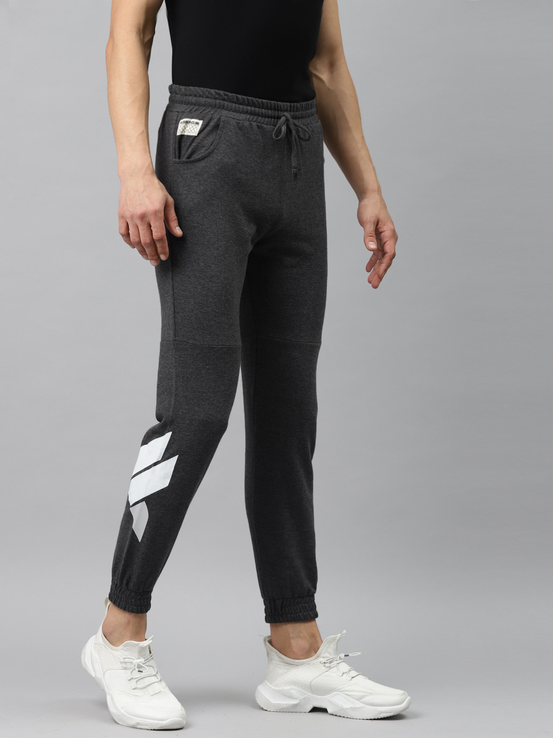 

Hubberholme Men Charcoal Cotton Solid Joggers
