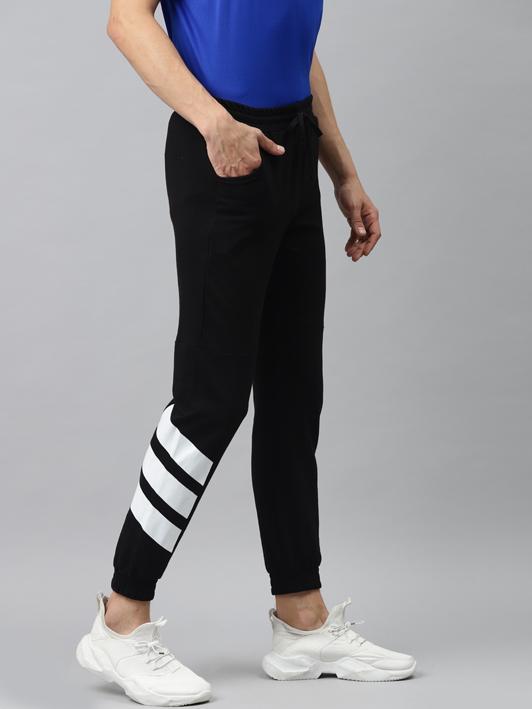 

Hubberholme Men Black Solid Regular Joggers