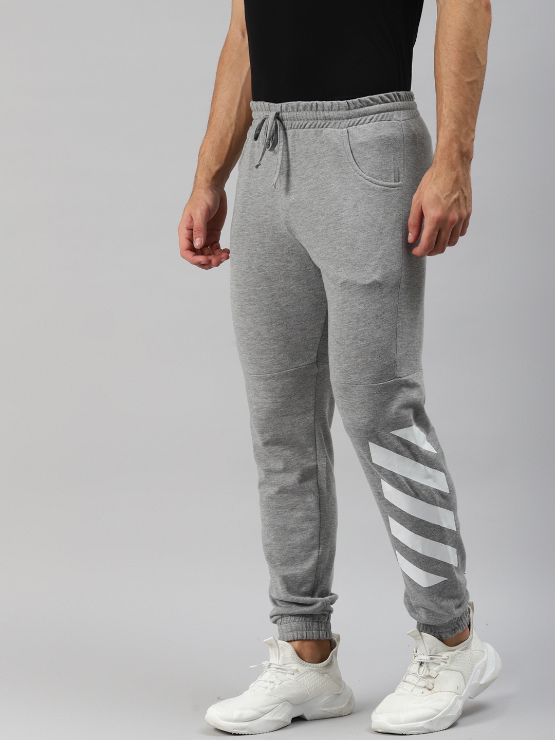 

Hubberholme Men Grey Solid Regular Joggers