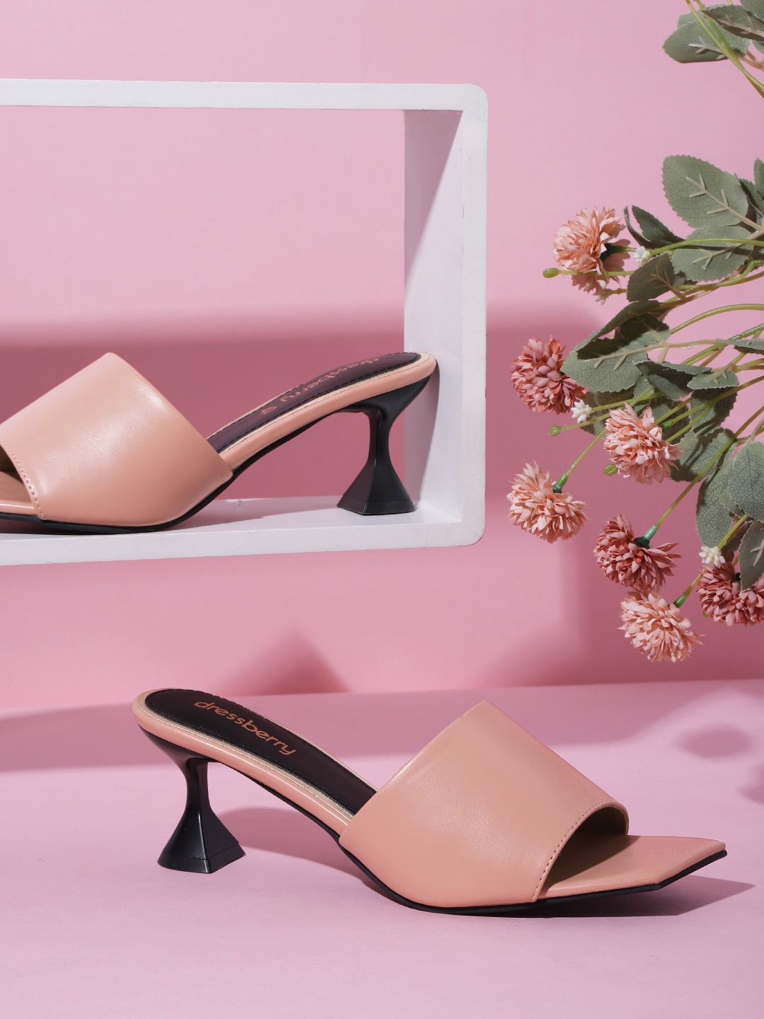 

DressBerry Women Peach-Coloured Solid Slim Heels