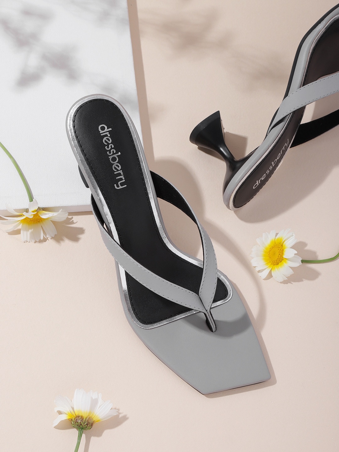 

DressBerry Women Grey Solid Slim Heels