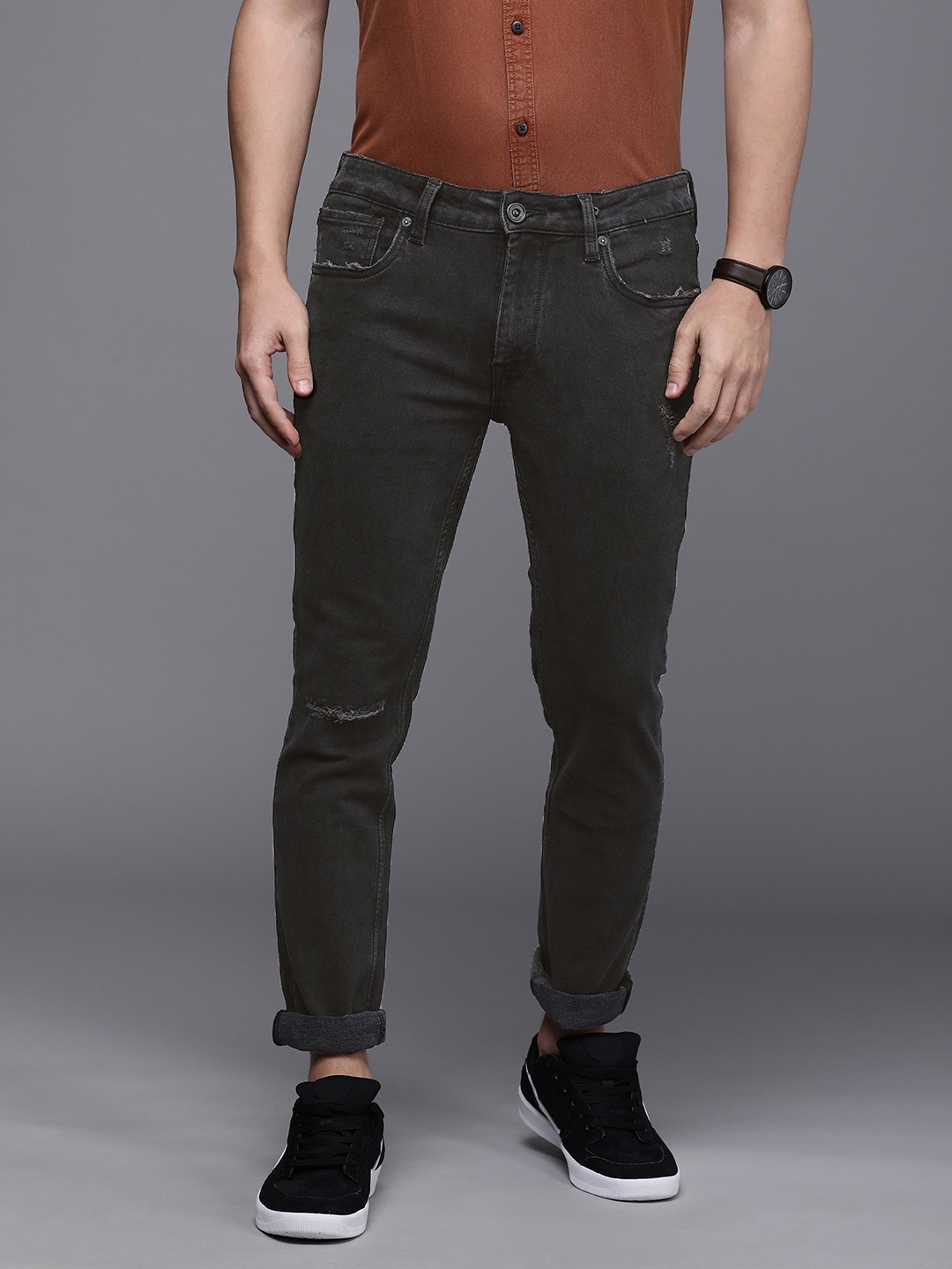 

Voi Jeans Men Black Skinny Fit Low Distress Light Fade Stretchable Jeans