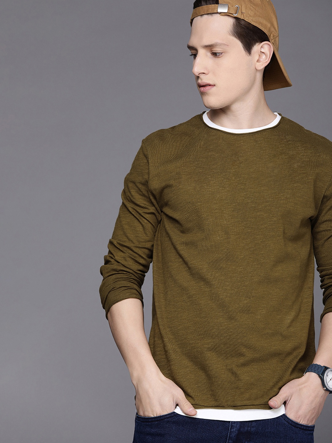 

Voi Jeans Men Olive Green Contrast Taping T-shirt