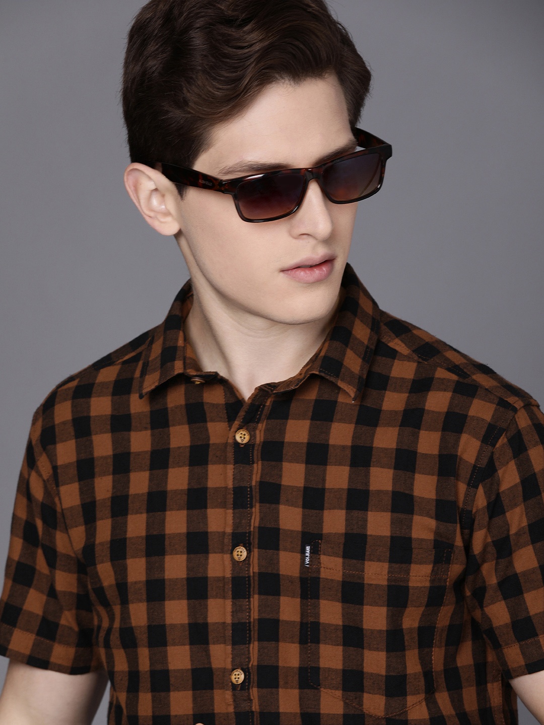 

Voi Jeans Men Brown Slim Fit Checked Casual Shirt