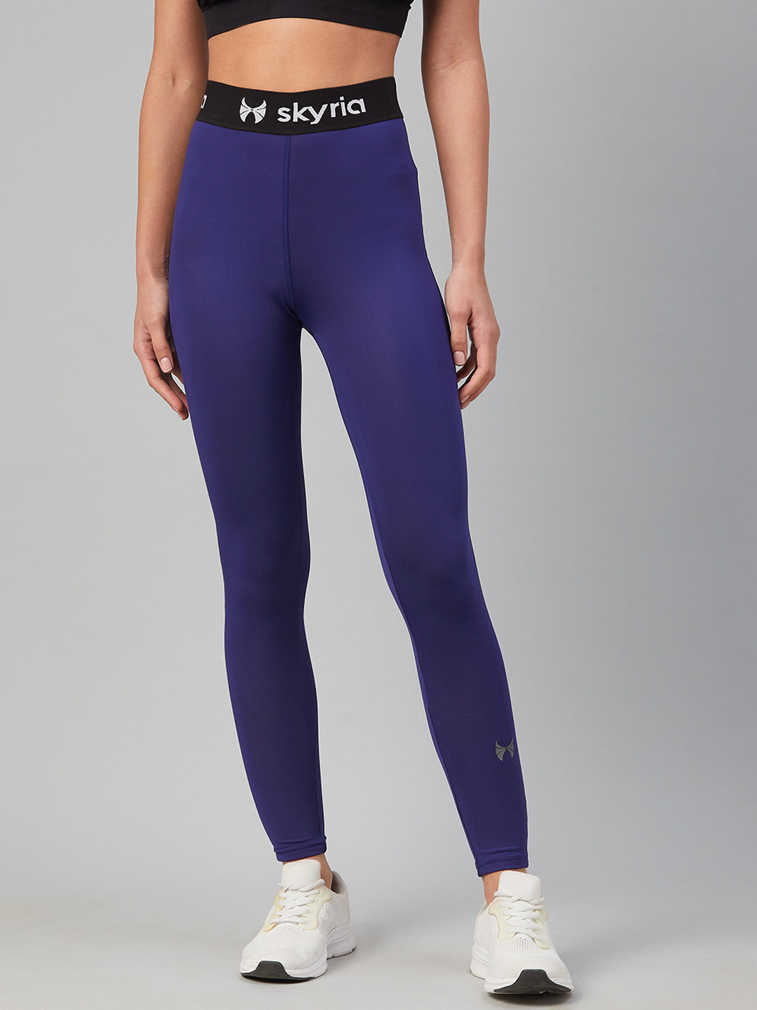 

skyria Women Blue Solid Tights