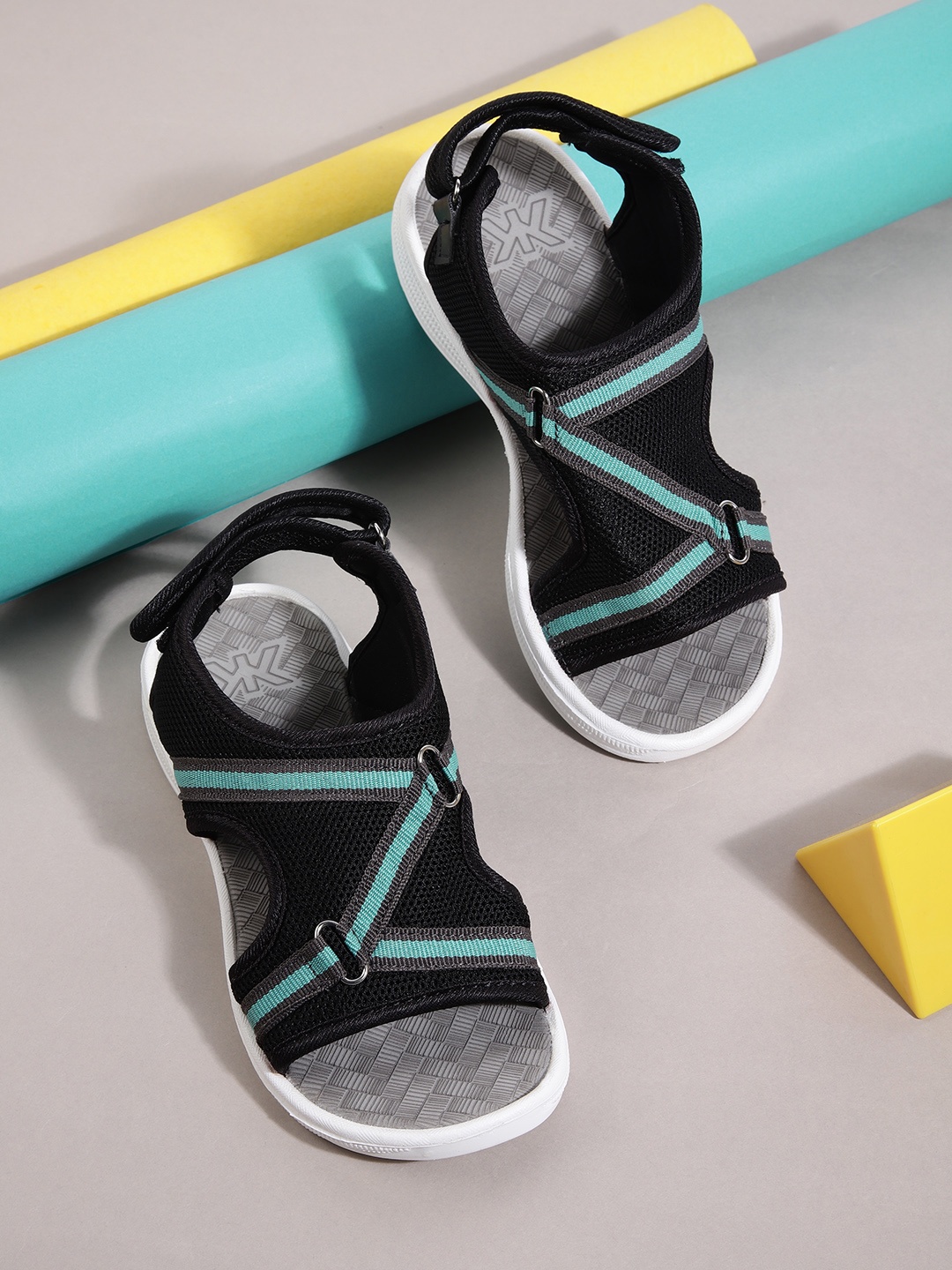 

Kook N Keech Women Black & Green Solid Sports Sandals