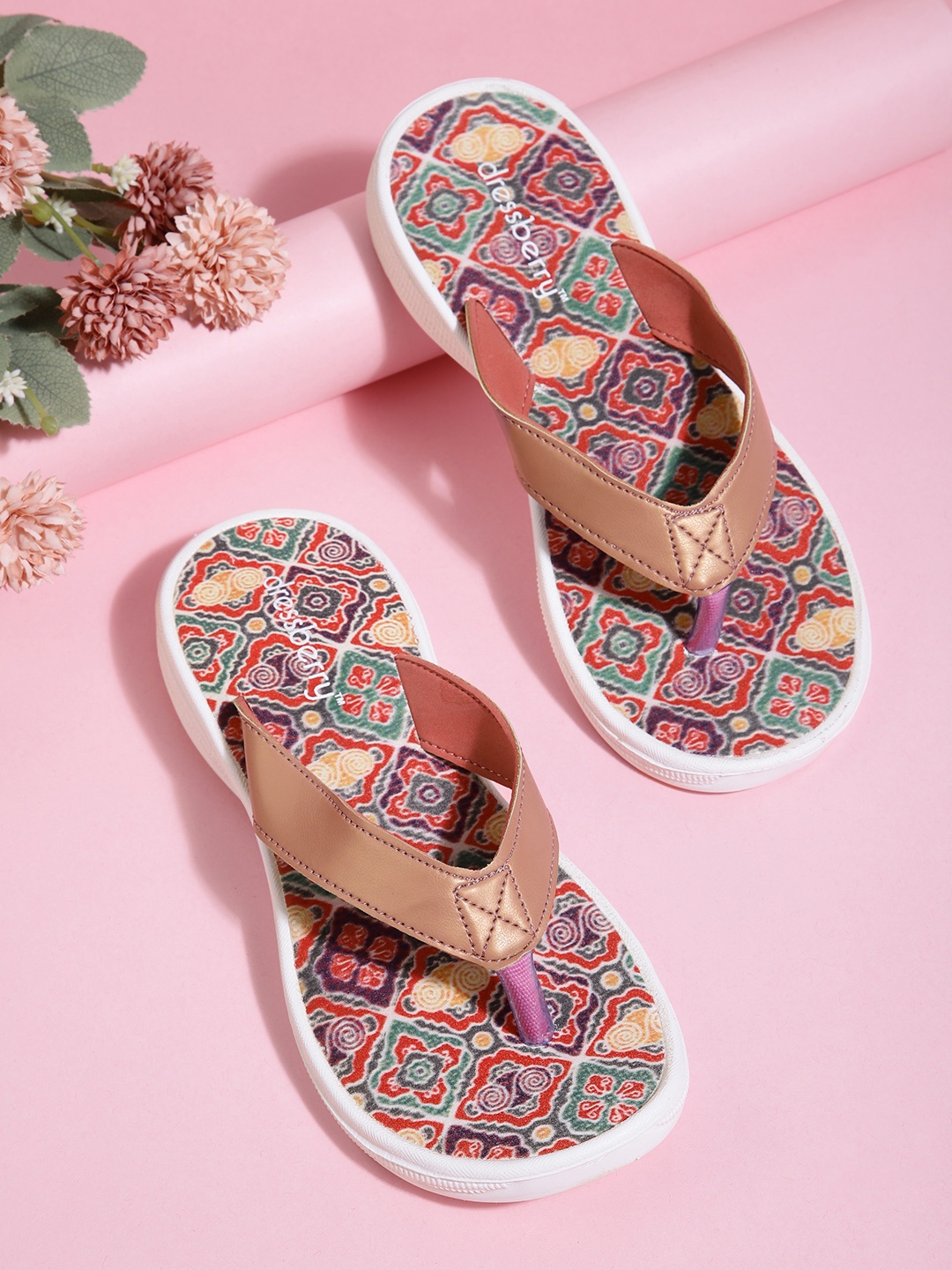

DressBerry Women Multicoloured Printed Thong Flip-Flops, Multi