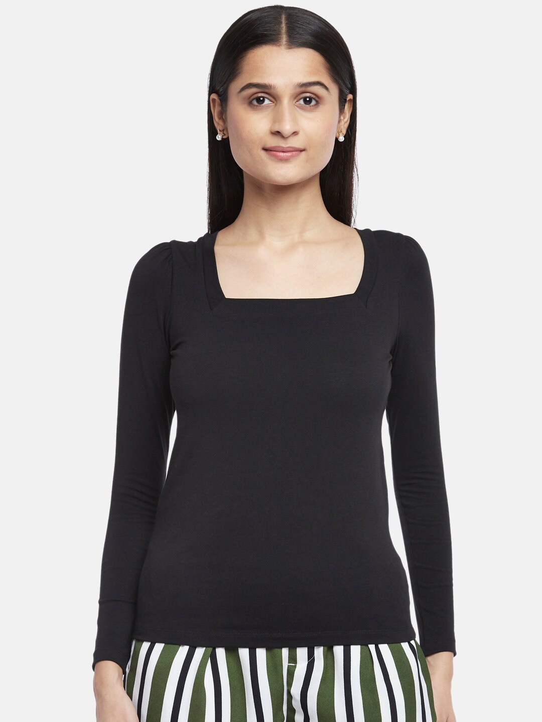 

Honey by Pantaloons Women Black Fitted Top