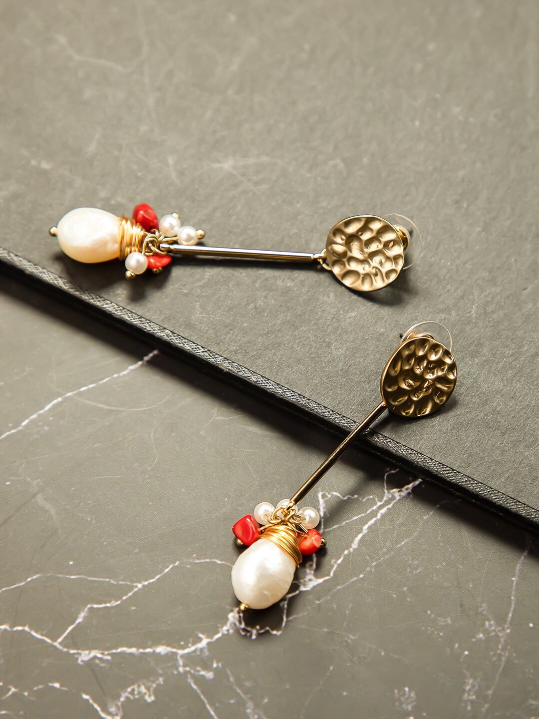 

anore Women Gold-Toned Contemporary Pearl Drop Earrings