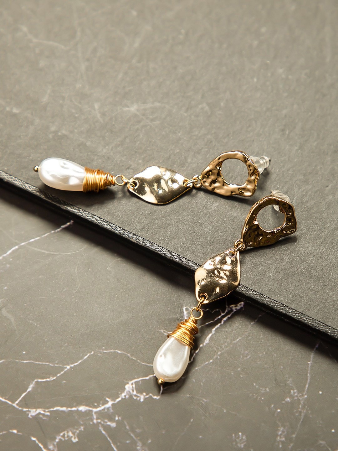

anore Women Gold-Plated Contemporary Pearl Drop Earrings