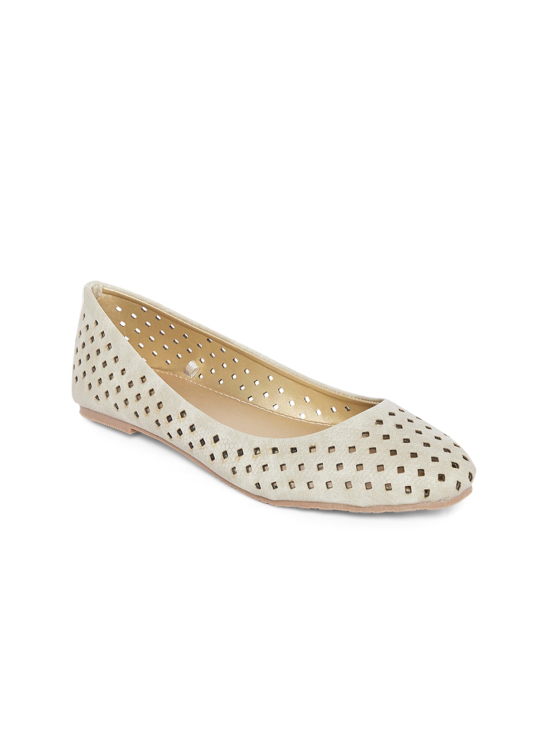 

People Women Off White Ballerinas Flats