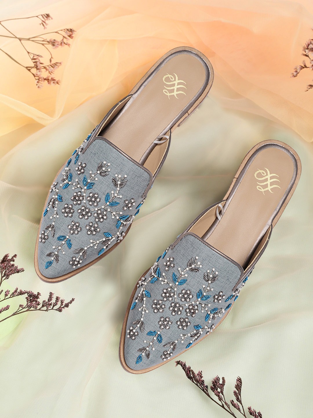 

House of Pataudi Women Blue & Silver-Toned Handcrafted Embellished Mules