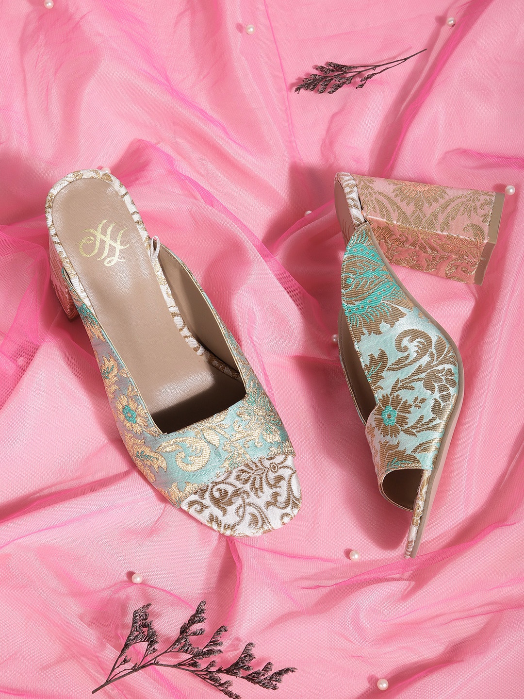 

House of Pataudi Green & Gold-Toned Woven Design Handcrafted Block Heels