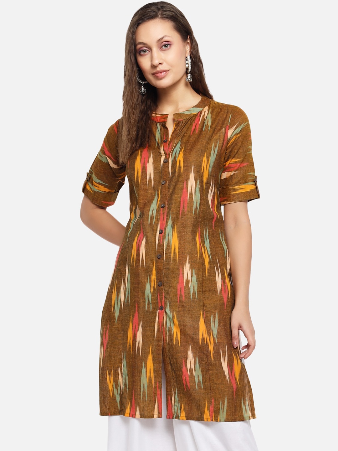 

Vastraa Fusion Women Brown Yoke Design Thread Work Kurta