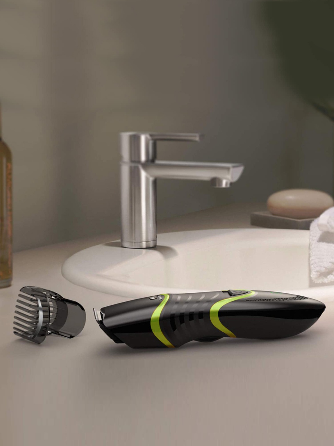

Havells Men Black and Yellow Zoom Wheel Beard Trimmer