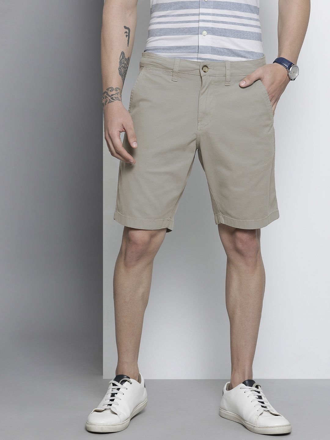 

Nautica Men Grey Solid Slim Fit Chino Shorts