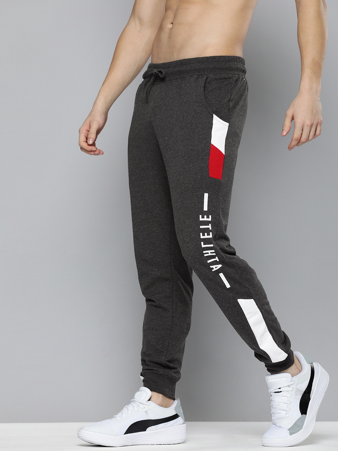 

HERE&NOW Men Charcoal Grey Printed Pure Cotton Joggers