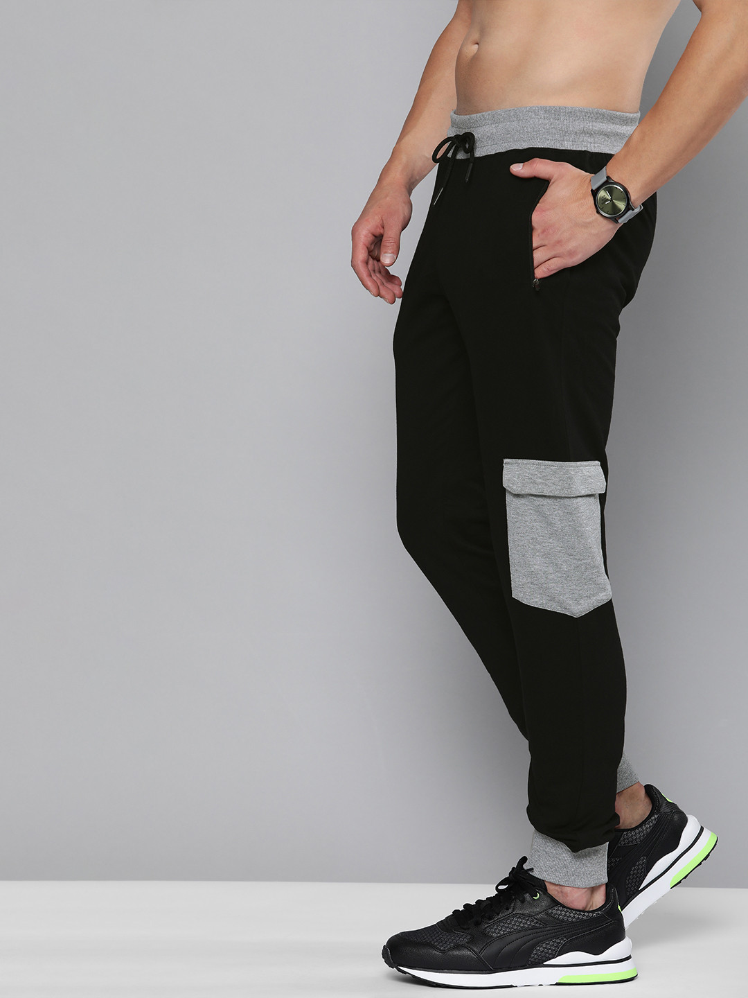 

HERE&NOW Men Black & Grey Solid Joggers